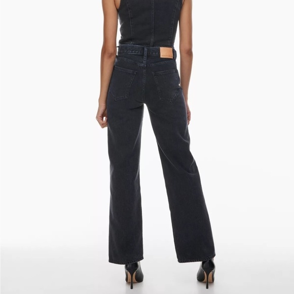 Aritzia Denim Forum The Farrah Hi Rise Wide Leg Jean in Black Eyeliner
Size 24 - Picture 2 of 13